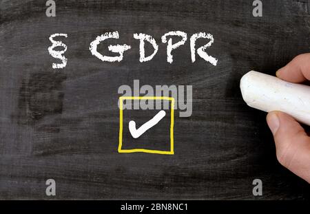Le RGPD signe la réglementation européenne générale de protection des données sur le tableau noir Banque D'Images