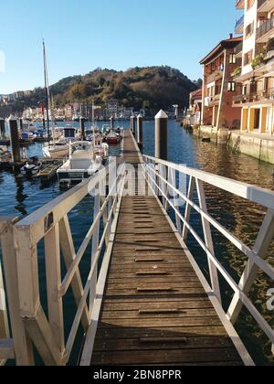 Fond naturel avec vue spectaculaire sur la mer Cantabrique au pays Basque Banque D'Images