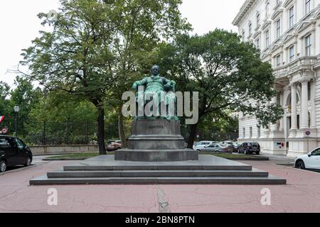 Vienne, Autriche - 1er septembre 2019 : statue de l'écrivain allemand Goethe à Vienne, Autriche Banque D'Images