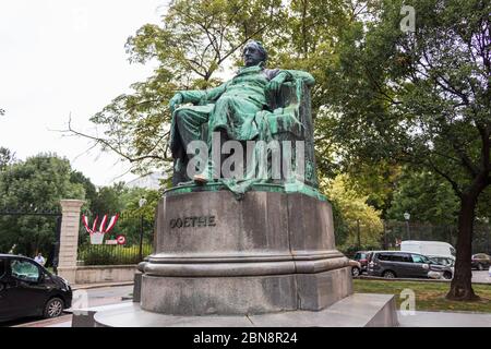 Vienne, Autriche - 1er septembre 2019 : statue de l'écrivain allemand Goethe à Vienne, Autriche Banque D'Images