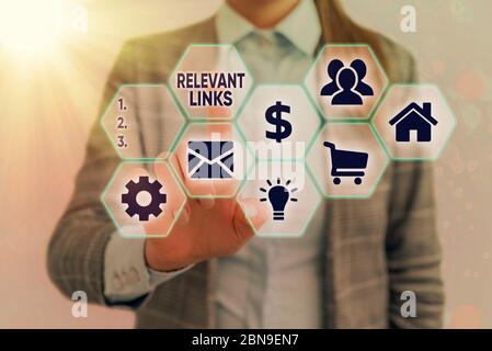 Écriture manuelle conceptuelle montrant les liens pertinents. Concept signifiant sites significatifs pour un sujet particulier associé Banque D'Images