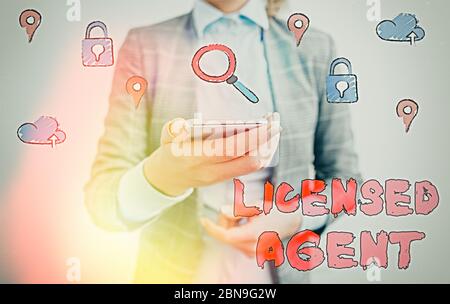 Affiche textuelle indiquant l'agent sous licence. Photo d'entreprise présentant les vendeurs agréés et accrédités de polices d'assurance Banque D'Images