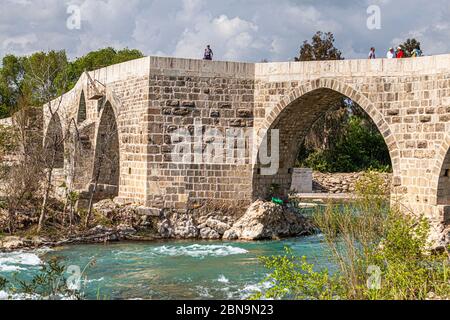 Pont Eurymedon à Aspendos près de Serik, Turquie Banque D'Images