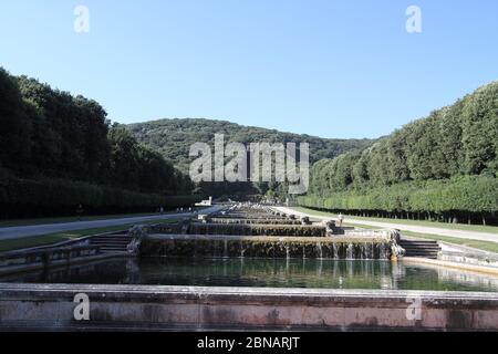 Caserta, Italie - 10 juin 2012 - Palais Royal de Caserta - vue sur le parc Banque D'Images