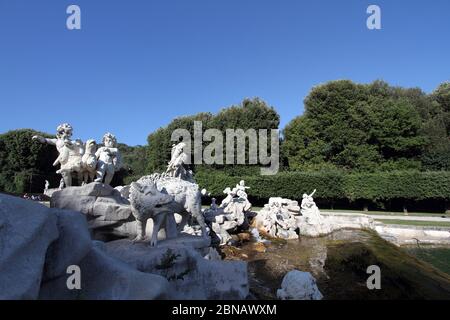 Caserta, Italie - 10 juin 2012 - Palais Royal de Caserta - la fontaine de Vénus et d'Adonis Banque D'Images