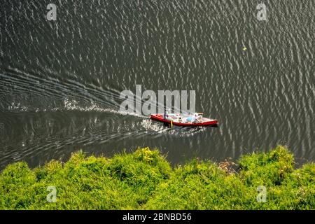 , Canoo sur la rivière Peene à Schoenfeld, 24.07.2016, vue aérienne, Allemagne, Mecklenburg-Poméranie occidentale, Schoenfeld Banque D'Images