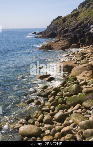 Lamorna Cove, sur la côte de Cornouailles du Sud Banque D'Images