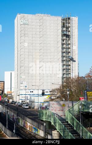 Deutschland, Köln, ehemaliges Gothaer-Hochhaus Mengelbergstraße Ecke Perlengraben, Umbauarbeiten zum Hotel Banque D'Images