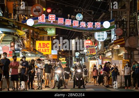 Marché nocturne de Feng Chia, destination de voyage célèbre. Taichung, Taïwan Banque D'Images