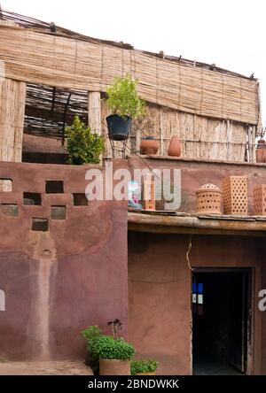 Maison traditionnelle de la famille berbère, village de Setti-Fatma, près de Marrakech, Maroc Banque D'Images