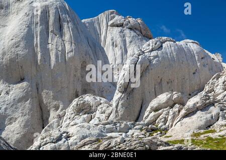 Tulove grede rochers sur la montagne du Velebit, Croatie Banque D'Images