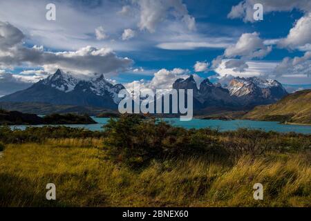 Vue panoramique sur le parc national de Torres del Paine, Patagonie, Chili Banque D'Images