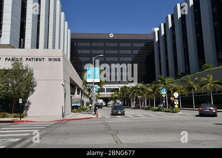 Los Angeles, CA/USA - Mai 9 2020: Centre médical Cedars Sinai et hôpital à Beverly Hills Banque D'Images