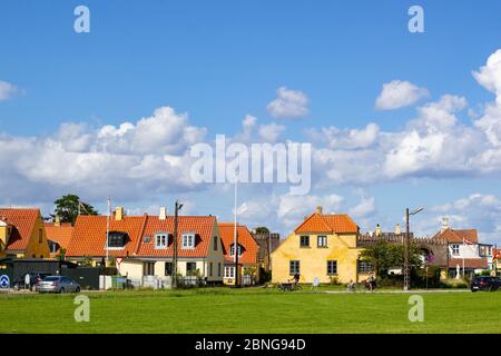 Vieilles maisons jaunes de la vieille ville de Dragor, Danemark Banque D'Images