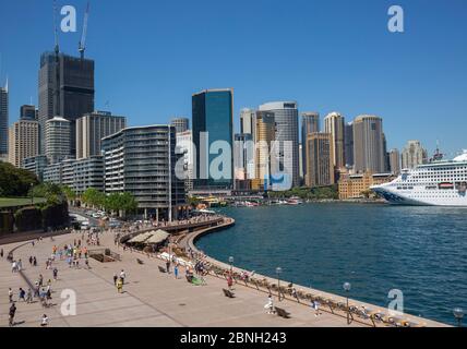 En direction de Circular Quay depuis Bennelong point, Sydney, Nouvelle-Galles du Sud, Australie. Banque D'Images