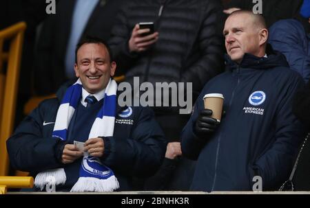 Brighton et le président de Hove Albion, Tony Bloom (à gauche), et le directeur général, Paul Barber, lors du match de la Premier League à Molineux, Wolverhampton. Banque D'Images