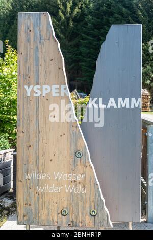 Entrée au parc naturel 'Ysperklamm' à Waldviertel Autriche Banque D'Images