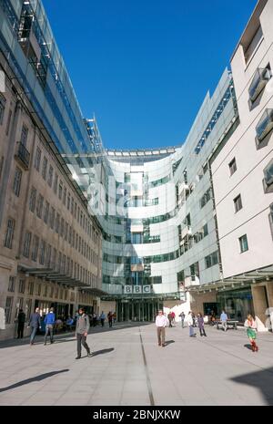 La BBC, siège social de British Broadcasting Corporation, Broadcasting House John Peel Wing, Portland place, Londres, Angleterre. La nouvelle extension était co Banque D'Images