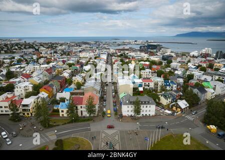 Vue aérienne de Reykjavik, photographié à partir de l'église Hallgrímskirkja (), Islande, Juillet 2015 Banque D'Images