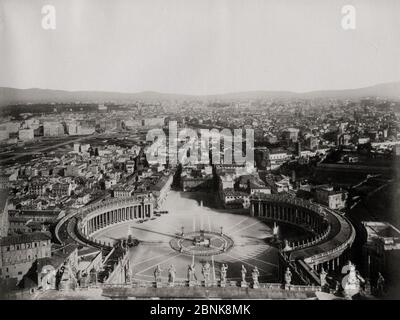 Vue sur Rome prise de la basilique Saint-Pierre au Vatican Banque D'Images
