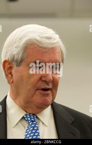 Austin, Texas États-Unis, 15 novembre 2012: L'ancien républicain espoir présidentiel Newt Gingrich parle à une classe d'étudiants diplômés à l'école des affaires publiques Lyndon Baines Johnson de l'Université du Texas. Gingrich, ancien professeur au collège, a parlé de sa vie de service public et de son rôle en tant qu'américain Président de la Chambre de 1995 à 1999. ©Bob Daemmrich Banque D'Images