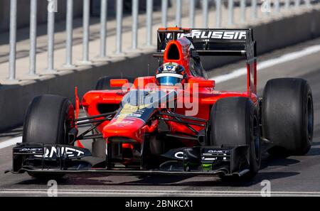 Austin Texas États-Unis, 16 novembre 2012: Le pilote allemand Timo Glock sort de la zone de la fosse pour la séance d'entraînement du vendredi matin avant la course du dimanche du Grand Prix des États-Unis de Formule 1 sur le circuit des Amériques. ©Bob Daemmrich Banque D'Images