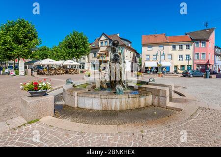 Fontaine du marché à Bad Sobernheim, quartier de Bad Kreuznach, un centre au milieu de Nahe, Banque D'Images