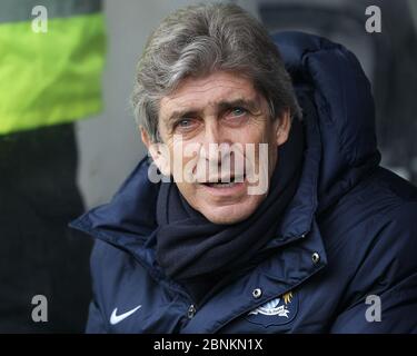 KINGSTON UPON HULL, ANGLETERRE - Manuel Pellegrini, directeur de Manchester City, lors du match de la Premier League entre Hull City et Manchester City au KC Stadium, Kingston upon Hull, le samedi 15 mars 2014 (Credit: Mark Fletcher | MI News) Banque D'Images