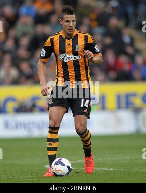 KINGSTON UPON HULL, ANGLETERRE - Jake Livermore de Hull City pendant le match de la première ligue entre Hull City et Manchester City au KC Stadium, Kingston upon Hull, le samedi 15 mars 2014 (Credit: Mark Fletcher | MI News) Banque D'Images