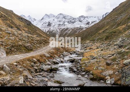 Europe, Autriche, Tyrol, Alpes de Stubai, Sellrain, Saint Sigmund im Sellrain, vue par le Gleirschtal vers Pforzheimer Hütte Banque D'Images