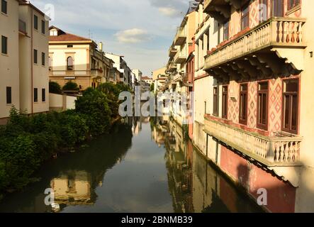 Canal à Padoue. Padoue City-Scape, Italie Banque D'Images