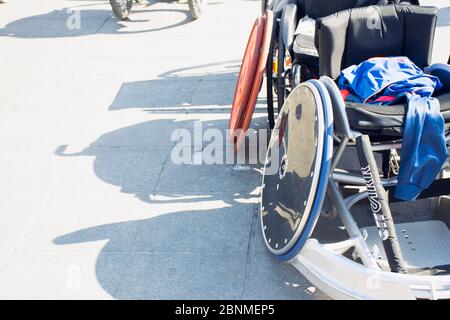 Valence, Espagne. 15 février 2020 - Journée sportive adaptative. Détail d'un fauteuil roulant sport adaptatif pour les sports de contact Banque D'Images