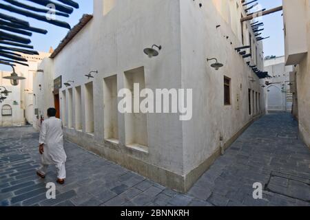 Rues vides à Souq Waqif, Doha, Qatar Banque D'Images