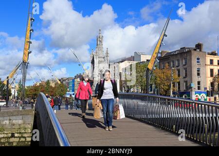 Pont nano Nagle sur la rivière Lee, Cork City, Comté de Cork, Munster, Irlande, Europe Banque D'Images