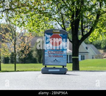 Berks County, Pennsylvanie - 12 mai 2020 : - fermé à la signature des visiteurs à la maison de soins infirmiers et communautaire de soins de la vie Berks County, Pennsylvanie. Banque D'Images