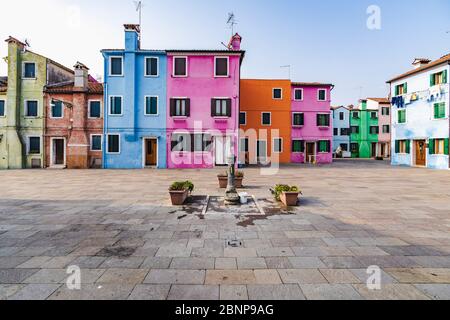 Burano, Venise, Île, Vénétie, Italie, Italie du Nord, maisons de pêcheurs colorées, Europe Banque D'Images