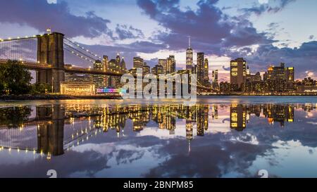 Lower Manhattan Et Brooklyn Bridge, New York Banque D'Images