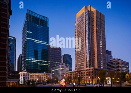 Japon, Honshu, Tokyo, Marunouchi, Marunouchi Building Et Kitte Building Banque D'Images