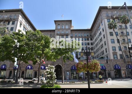 Beverly Hills, CA/USA - 8 mai 2020 : l'hôtel exclusif Beverly Wilshire, situé à proximité de Rodeo Drive, est fermé pendant la quarantaine de la COVID-19 Banque D'Images