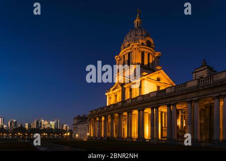 Angleterre, Londres, Greenwich, Old Royal Naval College, La Chapelle, Vue Nocturne Extérieure Banque D'Images