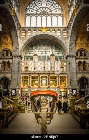 Europe, Belgique, Anvers, ville, centre-ville, gare, Anvers-Centraal, Centraal Banque D'Images