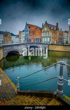 Europe, Belgique, Bruges, ville, vieille ville, canal, Langerei Banque D'Images
