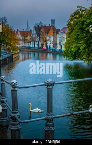 Europe, Belgique, Bruges, ville, vieille ville, canal, Langerei Banque D'Images