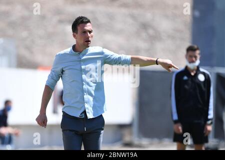 Entraîneur Christian Eichner (KSC). Sports: Football: 2ème Bundesliga: Saison 19/20: 26ème jour de match: Karlsruher SC - Darmstadt 98, 16 mai 2020 photo: Markus Gilliar/GES/POOL pour les buts journalistiques seulement! Uniquement pour usage éditorial ! Selon les exigences de la DFL German football League, il est interdit d'utiliser ou d'avoir des photos prises dans le stade et/ou des photos prises par le jeu sous forme de séquences et/ou de séries de photos de type vidéo. Les réglementations DFL interdisent toute utilisation de photographies comme séquences d'images et/ou quasi-vidéo. | utilisation dans le monde entier Banque D'Images