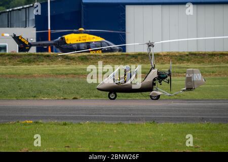 North Weald Essex, Royaume-Uni. 16 mai 2020. Reprise de l'aviation générale (vols privés et récréatifs) en Angleterre, l'aérodrome de North Weald rouvre après le verrouillage pour les vols civils et privés sous réserve de directives strictes de distance sociale RotorSport UK MTOsport Credit: Ian Davidson/Alay Live News Banque D'Images