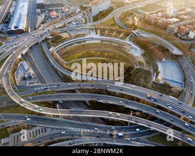 Nus de la Trinitat nœud de route à Trinitat vella Ronda de dalt arial vue Barcelone Catalogne Espagne Banque D'Images