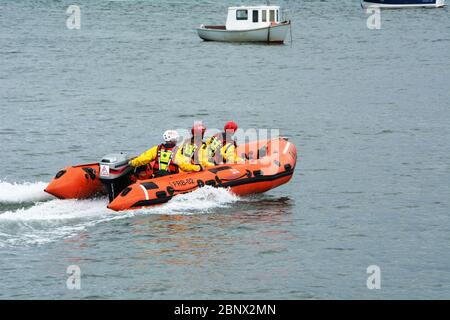 Un des bateaux de sauvetage de la classe RNLI 'd' fait une démonstration sur le jour de bateau de sauvetage Beaumaris à Anglesey le 2 juin 2018 Banque D'Images