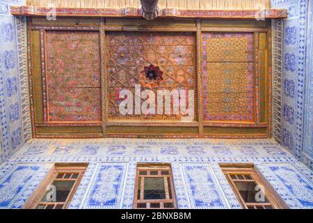 Plafond du palais de Tosh Hovli, dans la forteresse d'Ichon-Qala, la vieille ville de Khiva, en Ouzbékistan. Banque D'Images