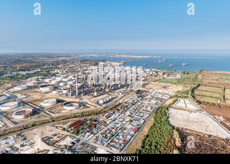 Zone industrielle de Syracuse Sicile, vue aérienne Banque D'Images