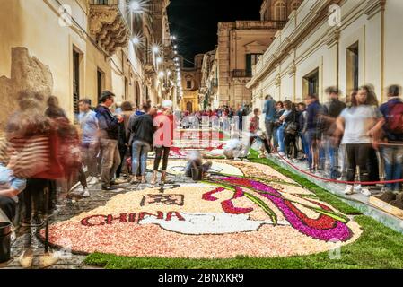 Noto, Sicile/Italie - Mai 19 2018: Le Festival des fleurs de Noto en Sicile Banque D'Images